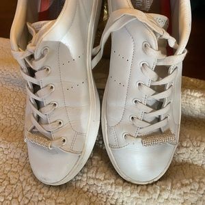 Skechers Street Rise Fit Women’s Leather Athletic Shoes size 9.5 with Sparkles